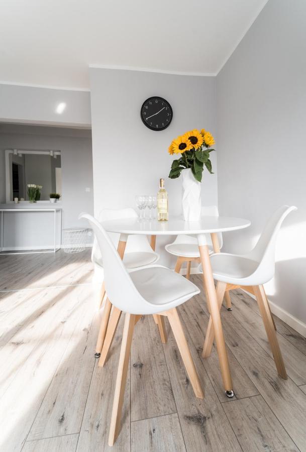 Apart Market Square - Rynek 44 - Opposit Town Hall - 3 Rooms วรอตซวาฟ ภายนอก รูปภาพ