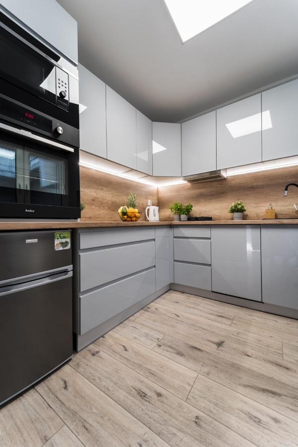 Apart Market Square - Rynek 44 - Opposit Town Hall - 3 Rooms วรอตซวาฟ ภายนอก รูปภาพ