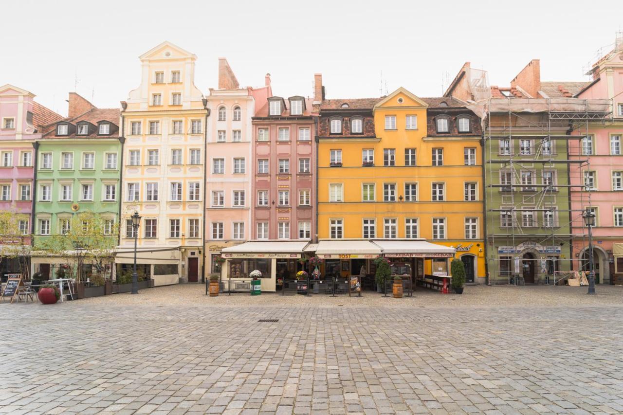 Apart Market Square - Rynek 44 - Opposit Town Hall - 3 Rooms วรอตซวาฟ ภายนอก รูปภาพ